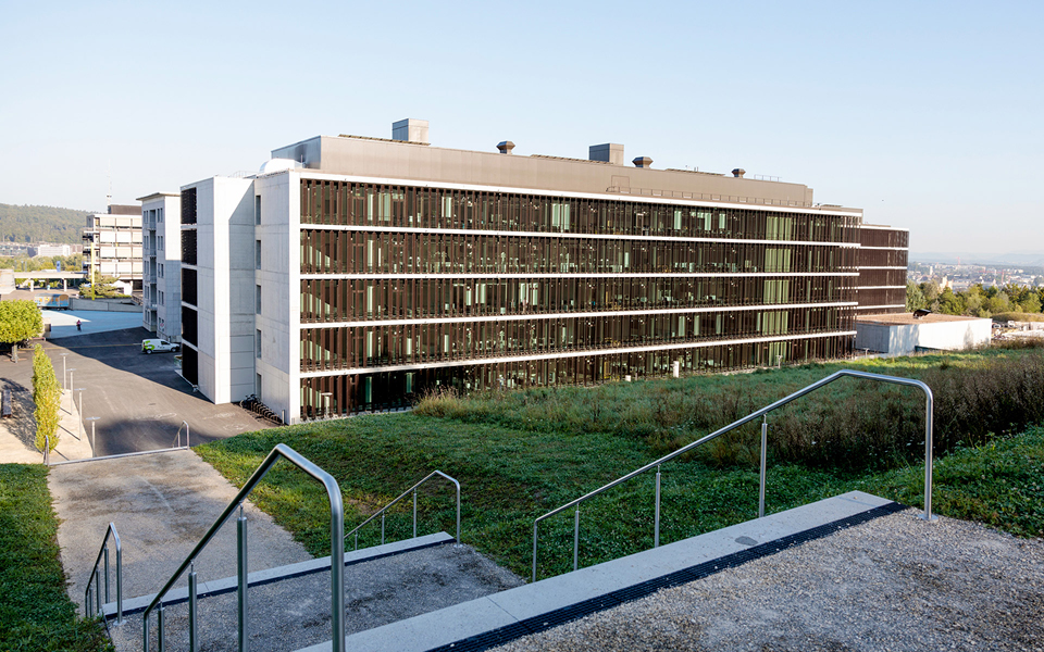 UZH Aussenansicht 02 uzh campus 2