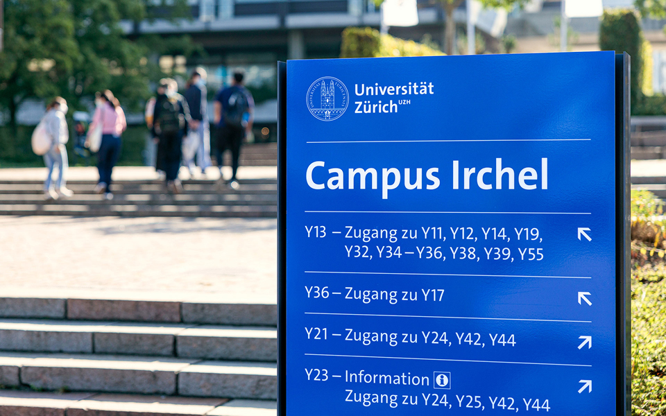 UTH Schild 06 uzh campus 2