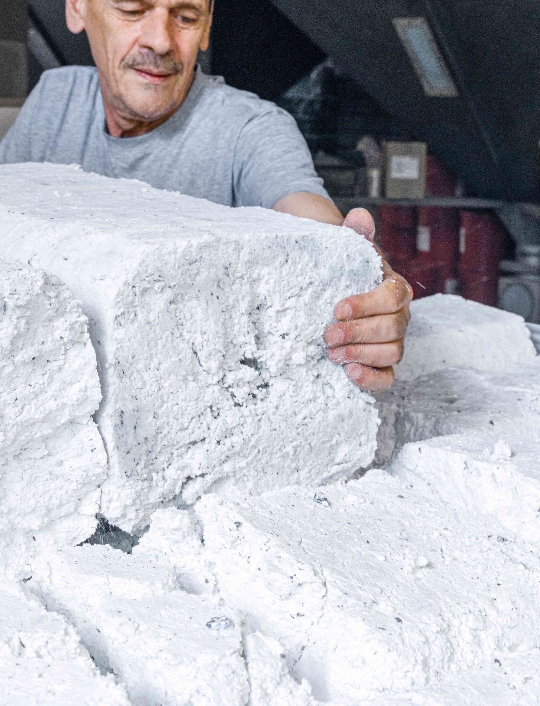 03 case gonon 2 spaltig Werkstatt2 scaled