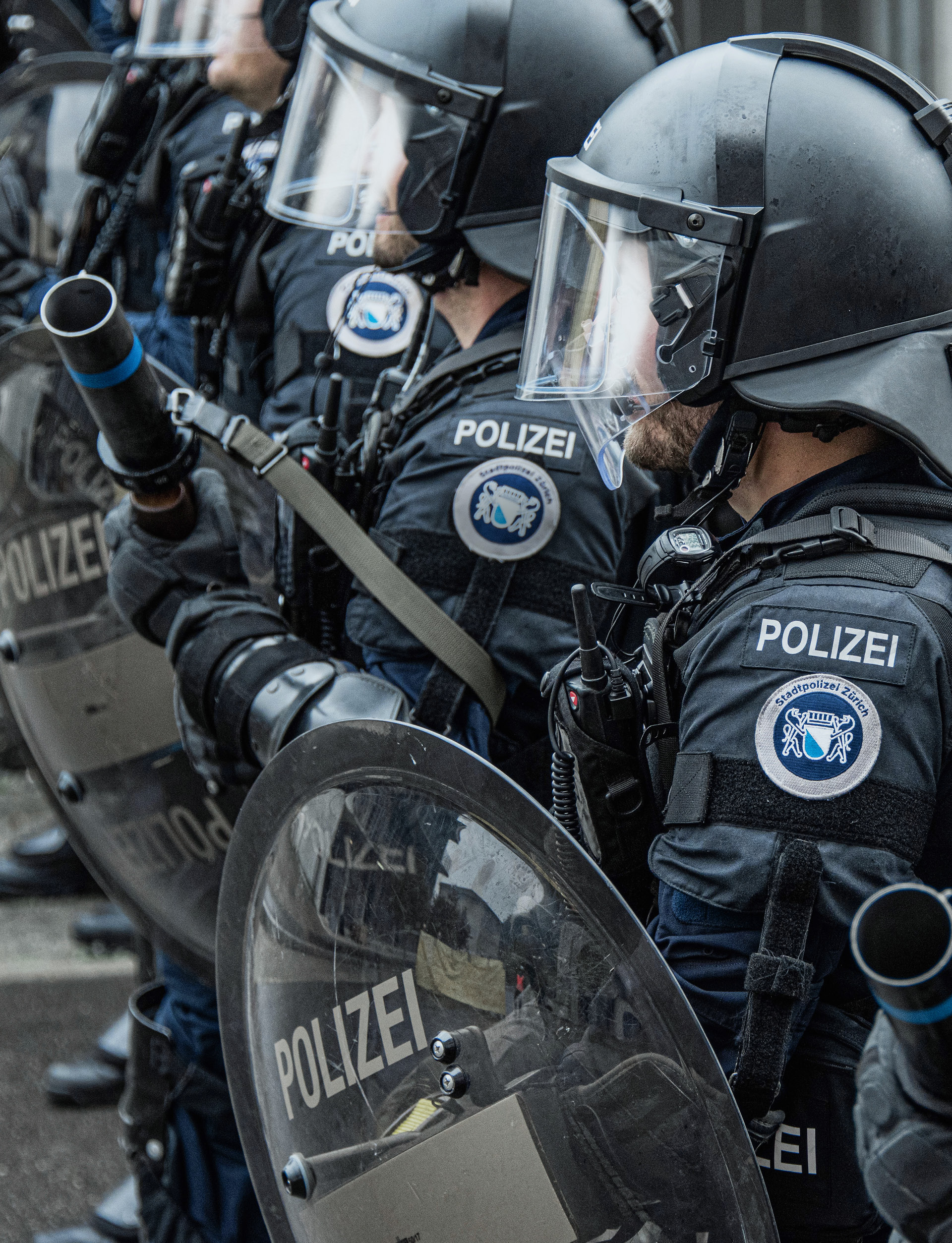Bild von Polizisten in Vollmontur – Sicherheitsdepartement Stadt Zürich